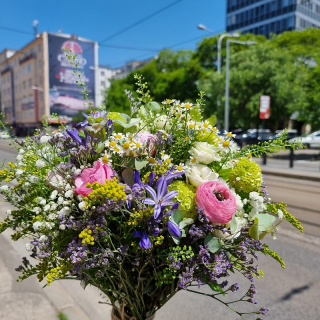 Lúčna farebná kytica top